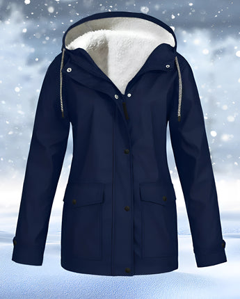 
Marineblauer Damen-Winterparka in Größe 4XL, mit wasserdichter Funktion und isoliertem Design. Der Parka verfügt über eine stilvolle Fellkapuze, lange Ärmel und eine hochgeschlossene Kragenpartie. Ideal für winterliche Wetterbedingungen.